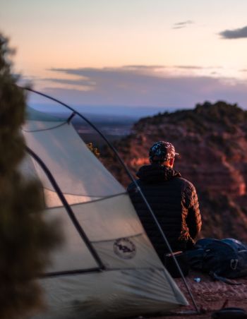 Check the best places and times for observing unusual weather