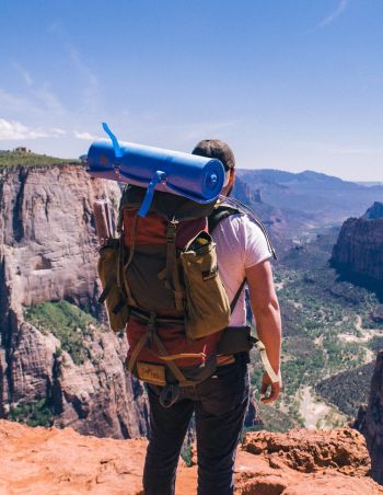 Download the Windy.app Hiking Checklist. Everything you need to practice this sport