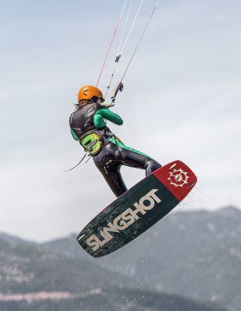 Where to kitesurf in December